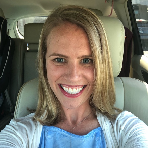 Meet your Posher, Colleen - Picture 1 of 1